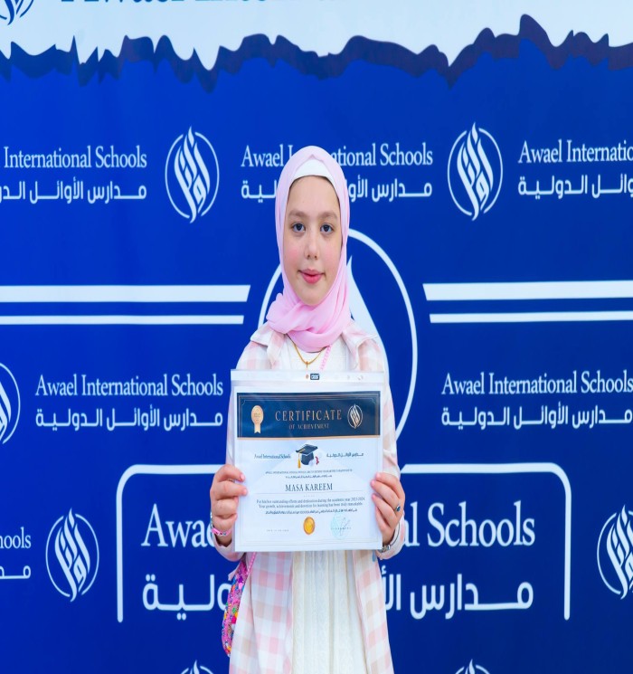 Proudly and with great honor, we share with you images of our top students holding their certificates of excellence